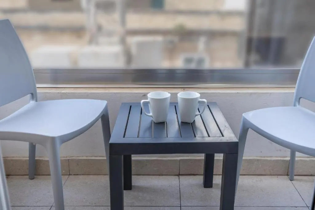 Private Studio Room 13 At Olo Living Nestled In St Julians سانت جوليان