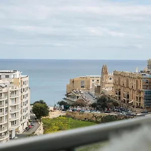 Sea View 2 Bedrooms 2 Bathrooms, 2 Minutes Away From The Sea Apartament