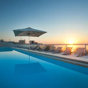 4* Otel The George, Urban Boutique
